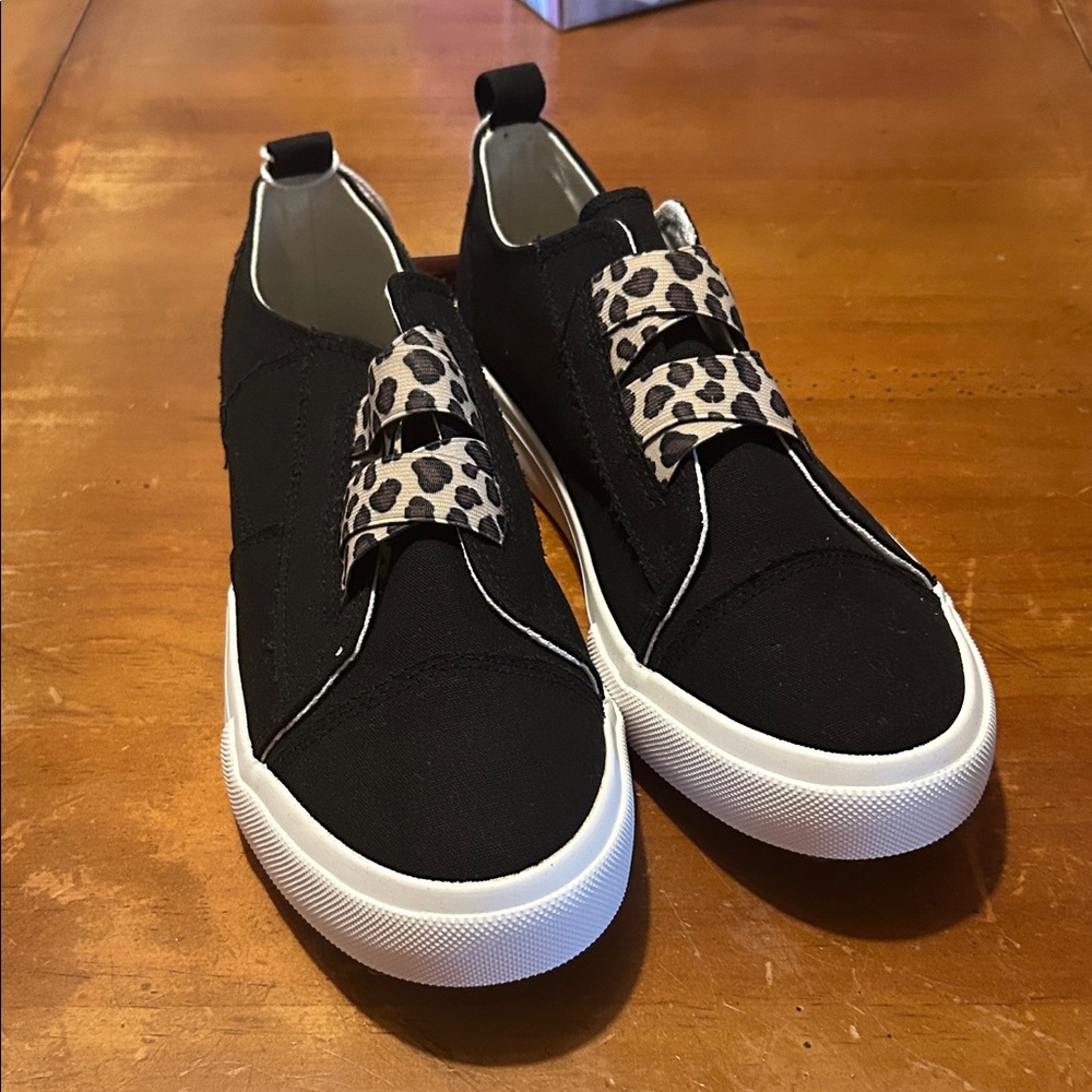 Serra Black and Leopard Print Sneakers